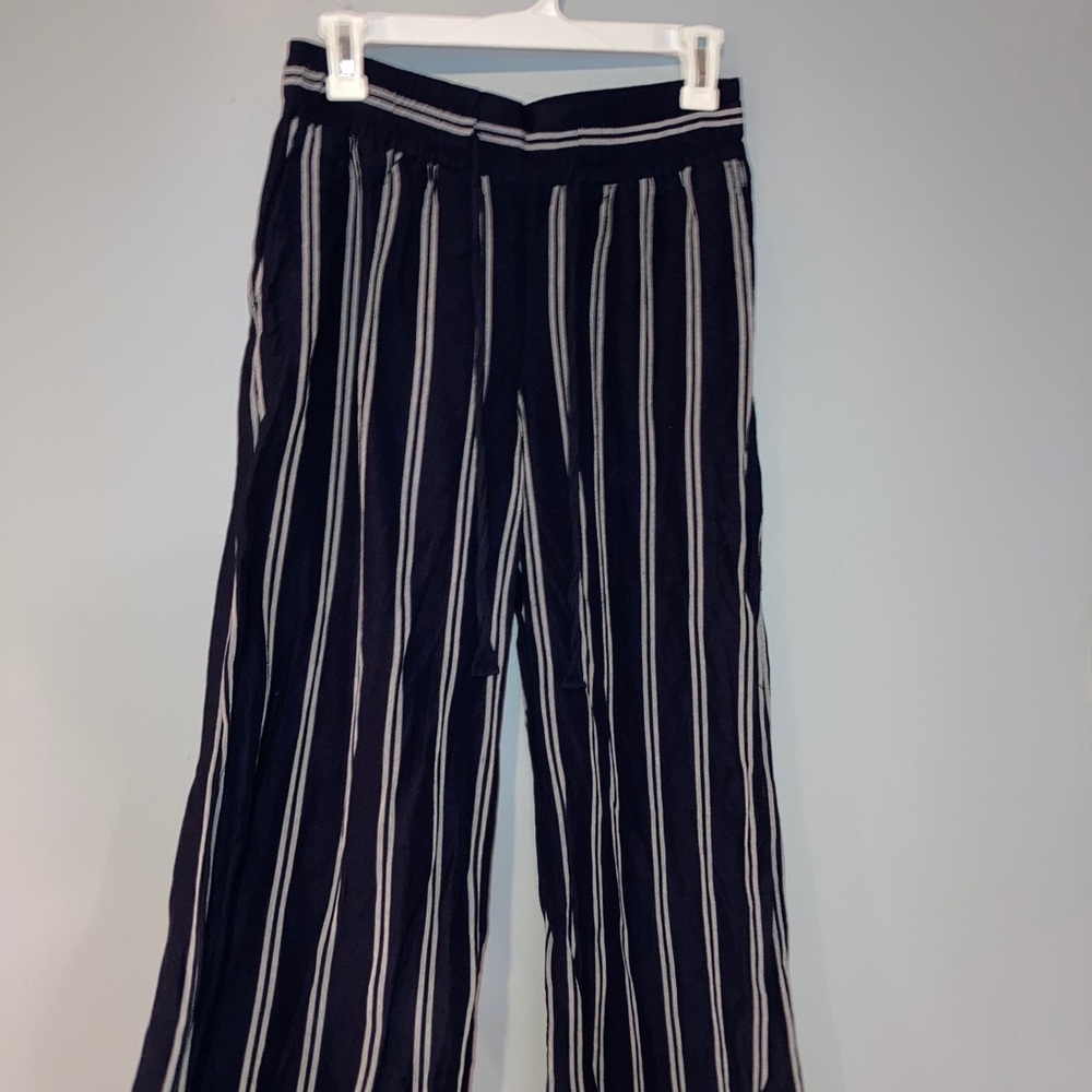 Wavy pants
